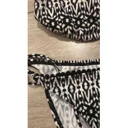 Bikini maat 36 4,50