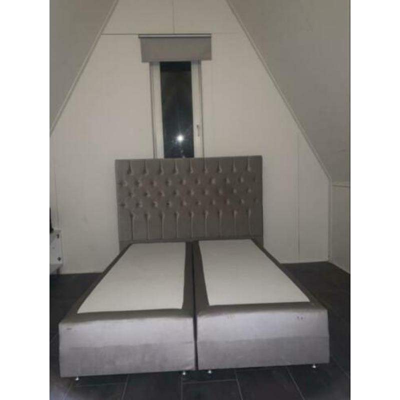 Boxspring suede taupe