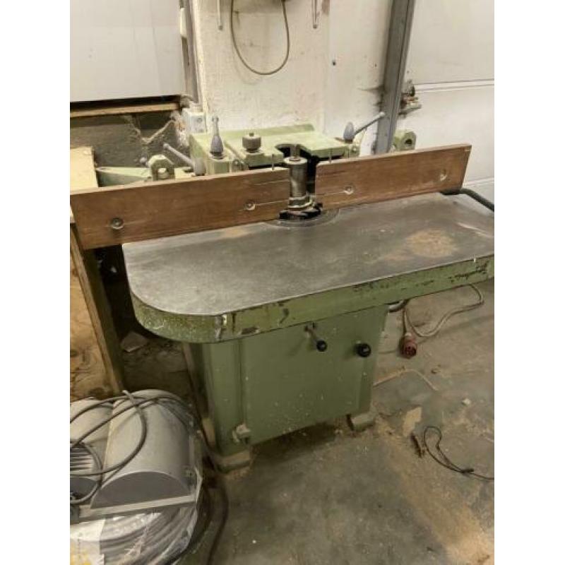 Tafelfrees freesmachine