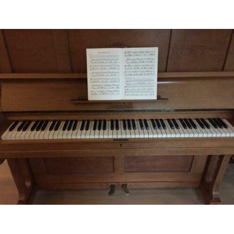 Mooie oude piano