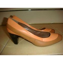 Marni pumps oranje leer beige rubber zwarte hak maat 36 ZGAN