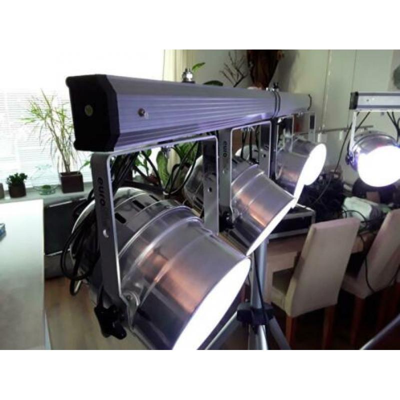 8 x ledpar 64 spots op aluminium statieven + dmx controller