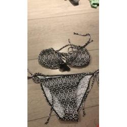 Bikini maat 36 4,50