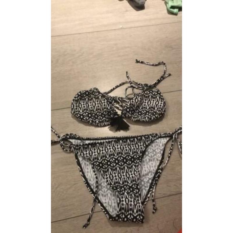 Bikini maat 36 4,50