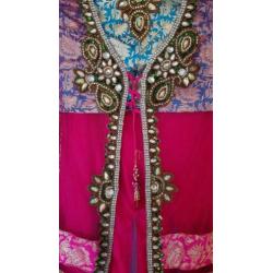 Indiase rok met bewerkte blouse
