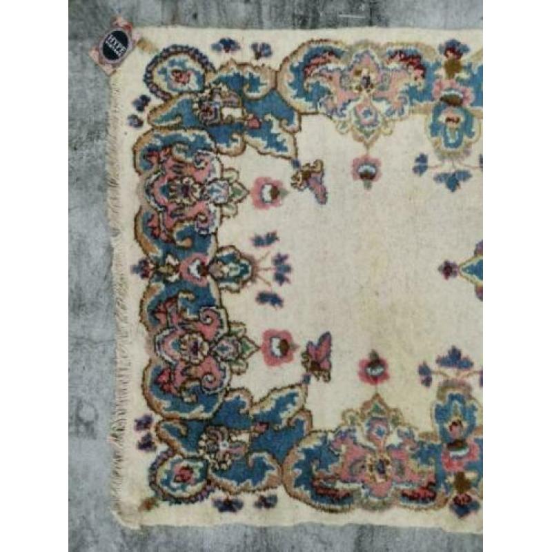 Handgeknoopt tapijt Perzisch Kirman roze blauw wol 85x155cm
