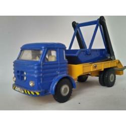 Pegaso vrachtwagen met afzet container 1:50 Joal Pol
