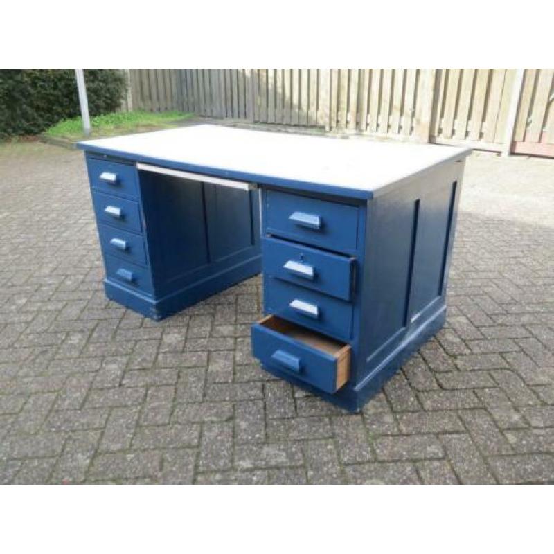 oud houten bureau
