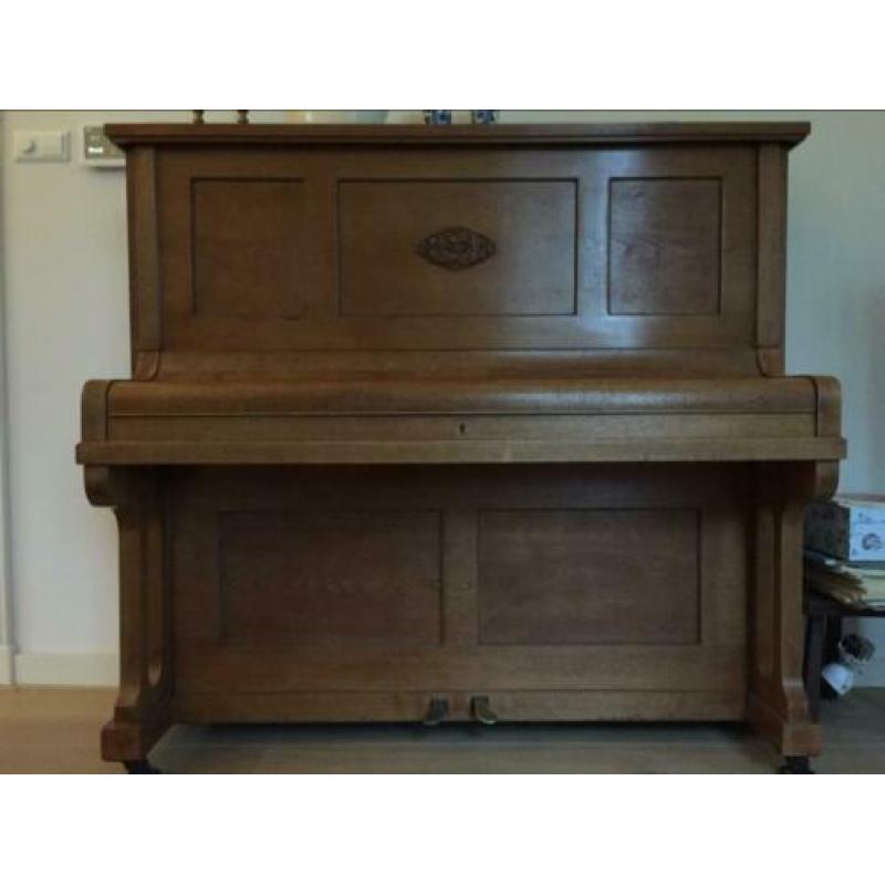 Mooie oude piano