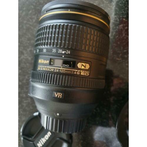 Nikon AF-S NIKKOR 24-120mm f/4G ED VR zgan met realpro uv