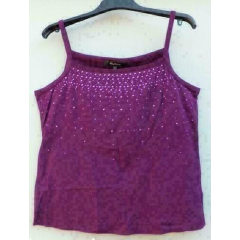 ONE TOUCH cerise stretch stel top/vest met studs mt 42