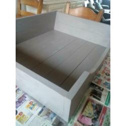 Zware houten honden mand
