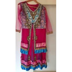 Indiase rok met bewerkte blouse