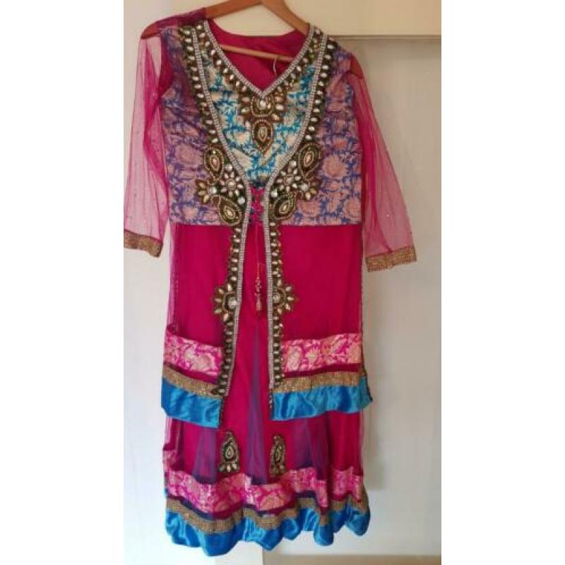 Indiase rok met bewerkte blouse
