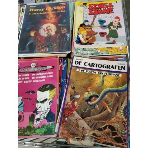 550 stuks zeer verschillende soorten stripboeken vele genre,