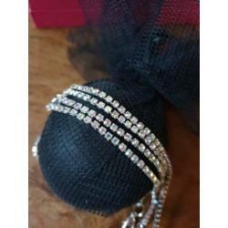 Super veel bling en kleur! Ketting, armband en oorbellen.