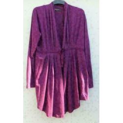 ONE TOUCH cerise stretch stel top/vest met studs mt 42