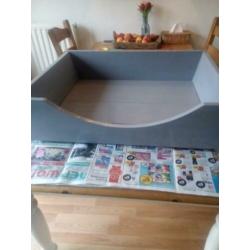Zware houten honden mand