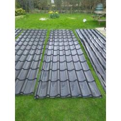 Te koop 4 metalen dakpanplaten 4,10x 1,18 m