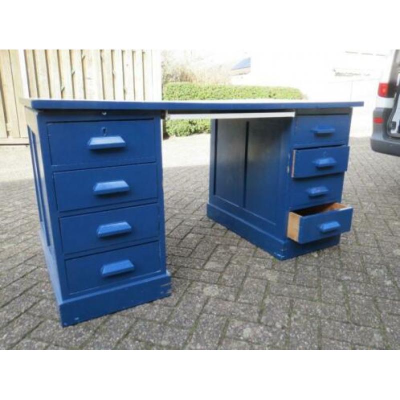 oud houten bureau