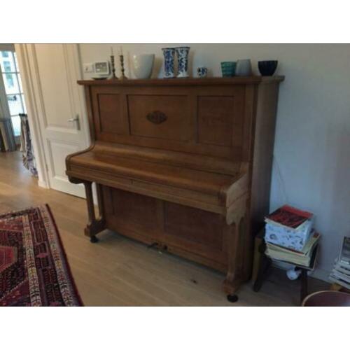 Mooie oude piano