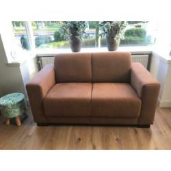 4-zits bank en 2-zits bank bruin met hocker Pronto Alcana