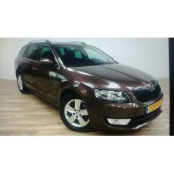 Skoda Octavia 1.6 TDI 110 pk bwjr 31dec 2014 chrome pakket.
