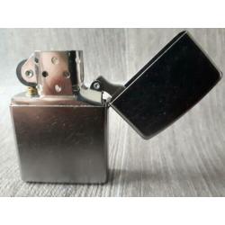 ZIPPO origineel Street chrome