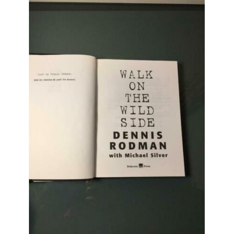 Dennis Rodman gesigneerd boek - Walk on the Wild side. NBA.