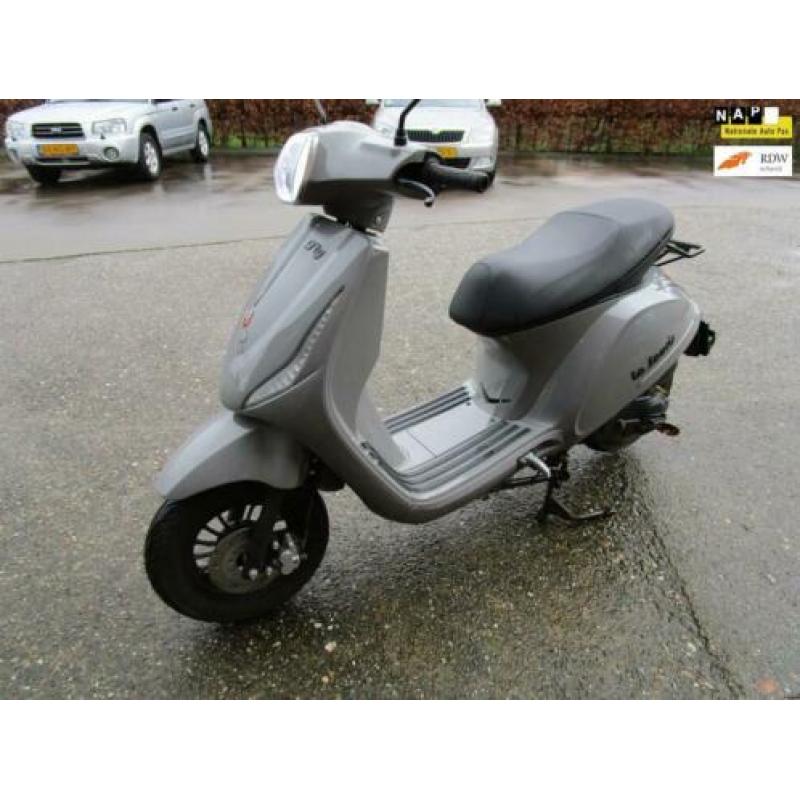 La Souris Snorscooter Fly 25 km 5-2019 nieuwste model 3449km