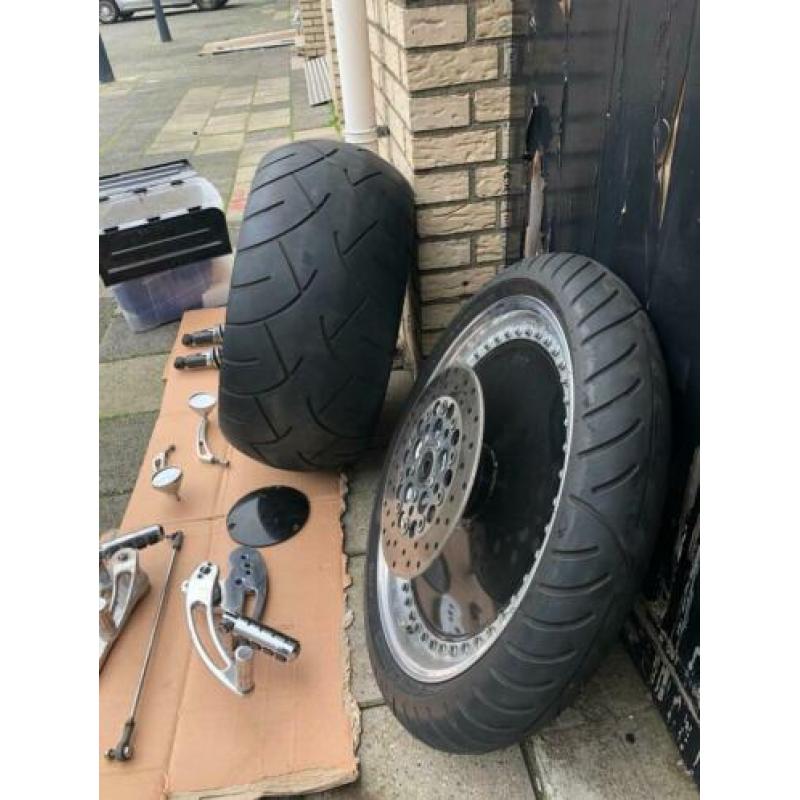 Dikke Zwarte H.D Velgen/Wielen Van Ricks Met Banden Te Koop.