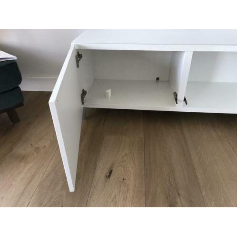 Ikea tv besta kast hoogglans wit