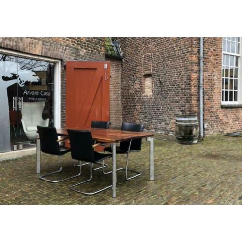 Exclusieve Leolux eetcombinatie Nell/ Freyr bij Arvore Casa