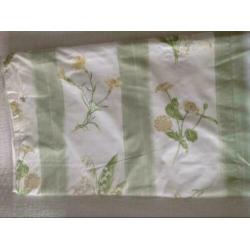 2 Laura Ashley gordijnen/lappen Cornflower stripe