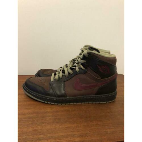 Air Jordan 1 High 'Velvet Brown' maat 45,5