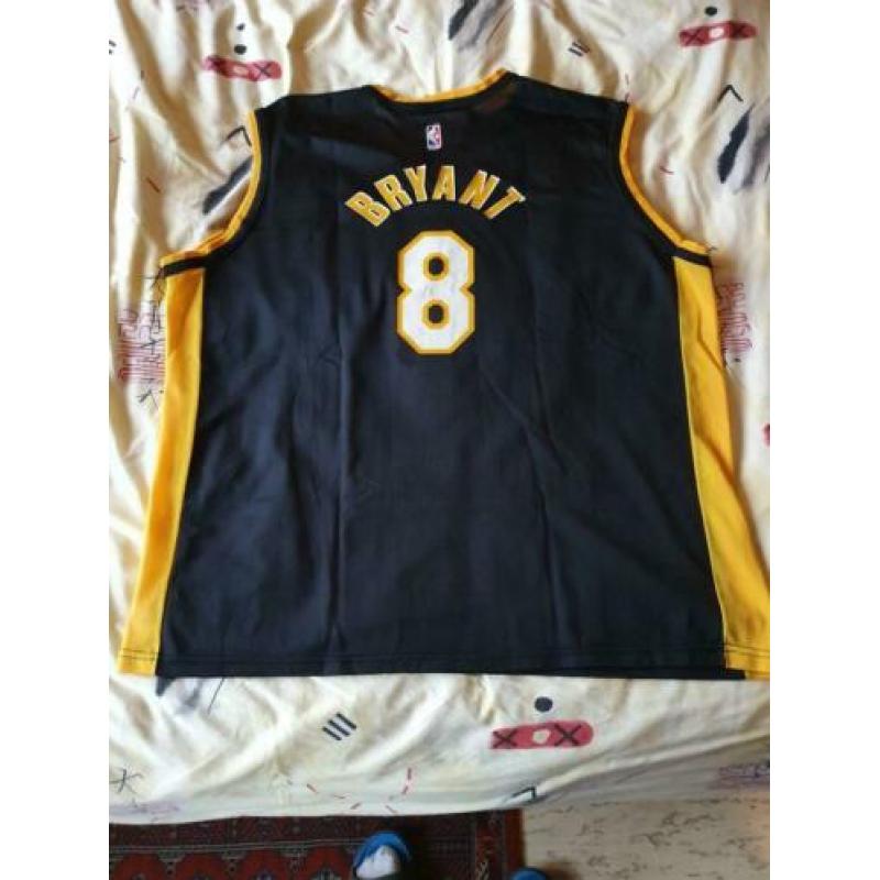 Kobe Bryant jersey size 48/xl merk champion