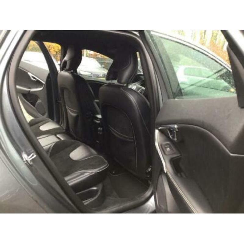 Volvo V40 2.0 D2 88KW R-DESIGN BUSINESS (bj 2015)