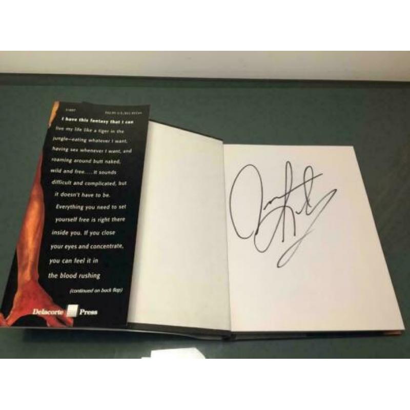 Dennis Rodman gesigneerd boek - Walk on the Wild side. NBA.