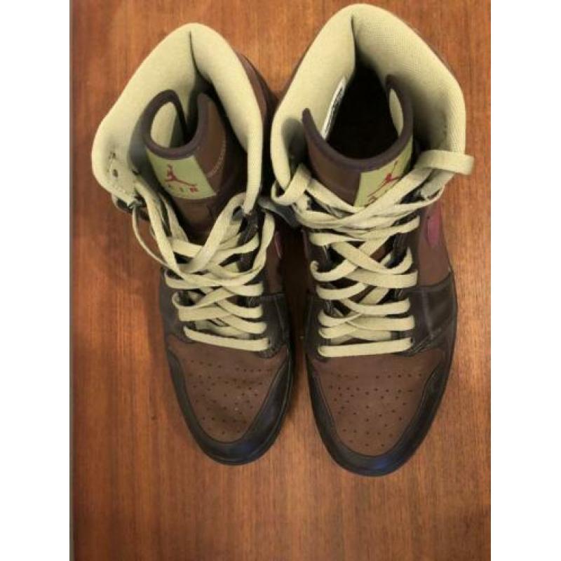 Air Jordan 1 High 'Velvet Brown' maat 45,5