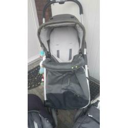 Mutsy kinderwagen combinatie te koop! Antraciet