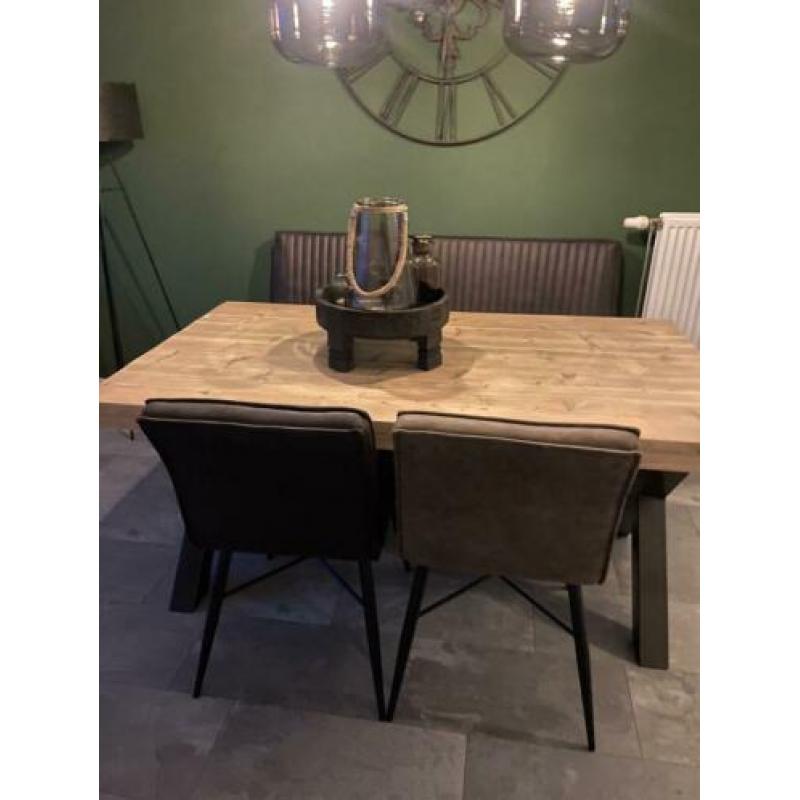 Complete houten eettafel met stoelen en eetbank(industriële)