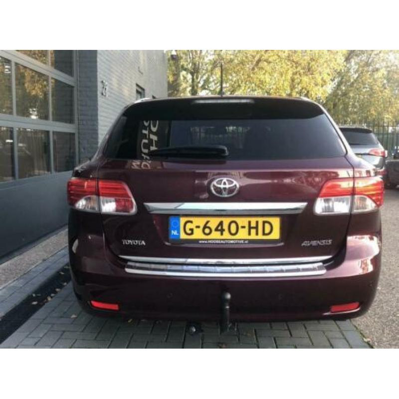 Toyota Avensis Wagon 1.8 Multidrive S Executive Navi / achte