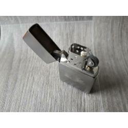ZIPPO origineel Street chrome