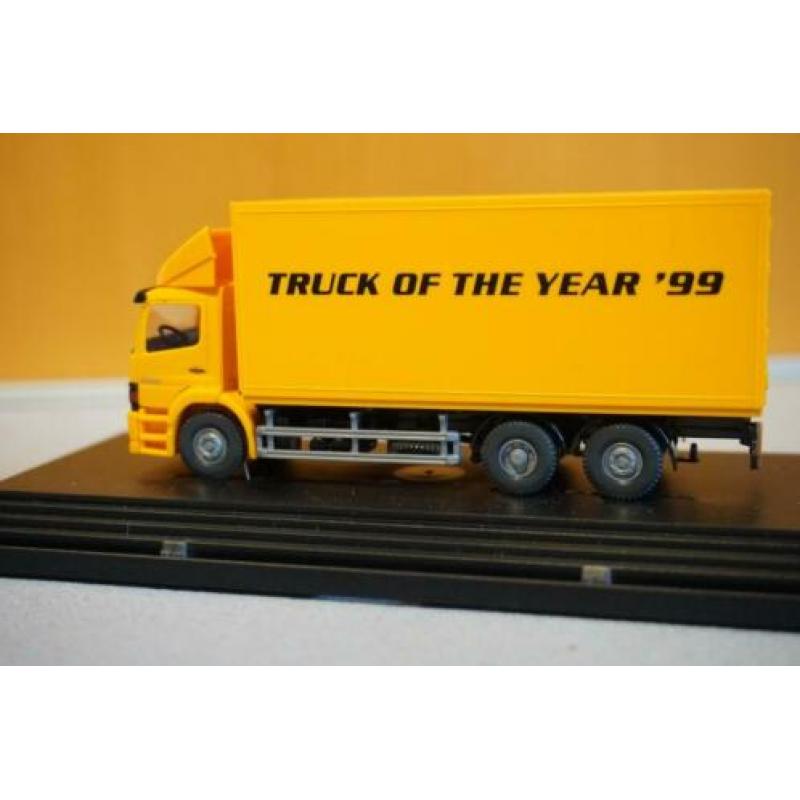 Mercedes Atego 2528 bakwagen 1999 Wiking 1/87