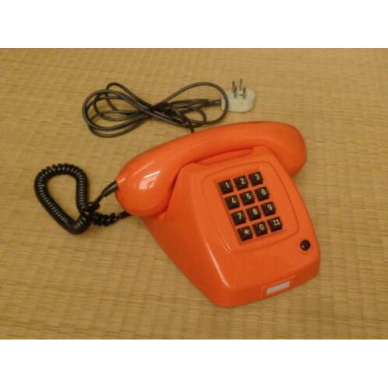Jaren 70 Ericsson T65 TDK de luxe druktoetstelefoon