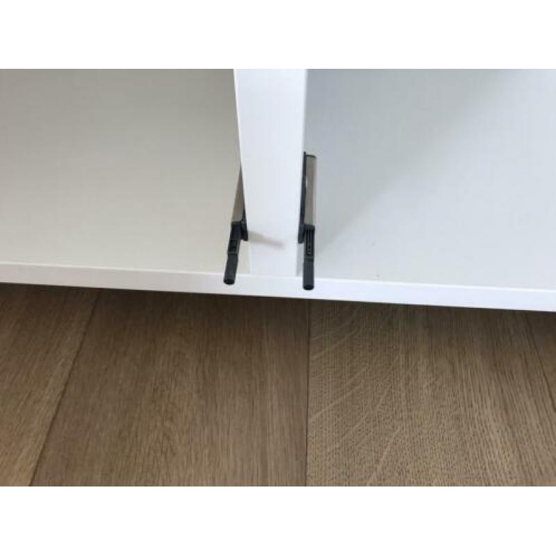 Ikea tv besta kast hoogglans wit