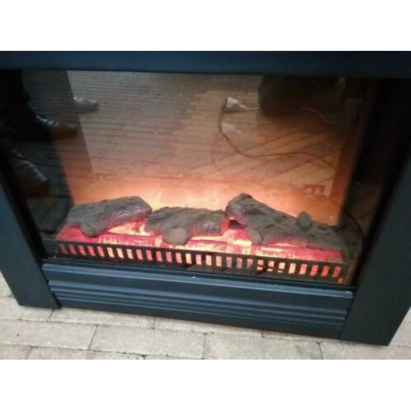 Mooie nette openhaard op elektriciteit