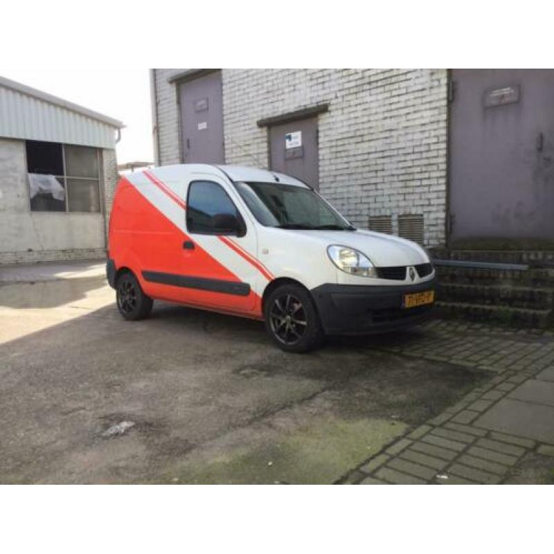 Renault Kangoo 1.2 16V Grijs kenteken , benzine uitvoering .