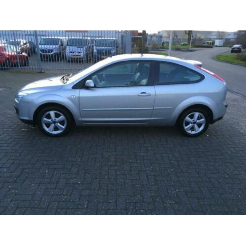 Ford Focus UNIEK 39000KM 1.6 74KW 3D 2005 Grijs