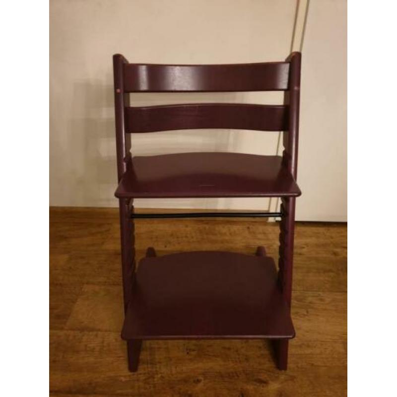 1 of 2 Stokke Tripp Trapp stoelen paars en blauw